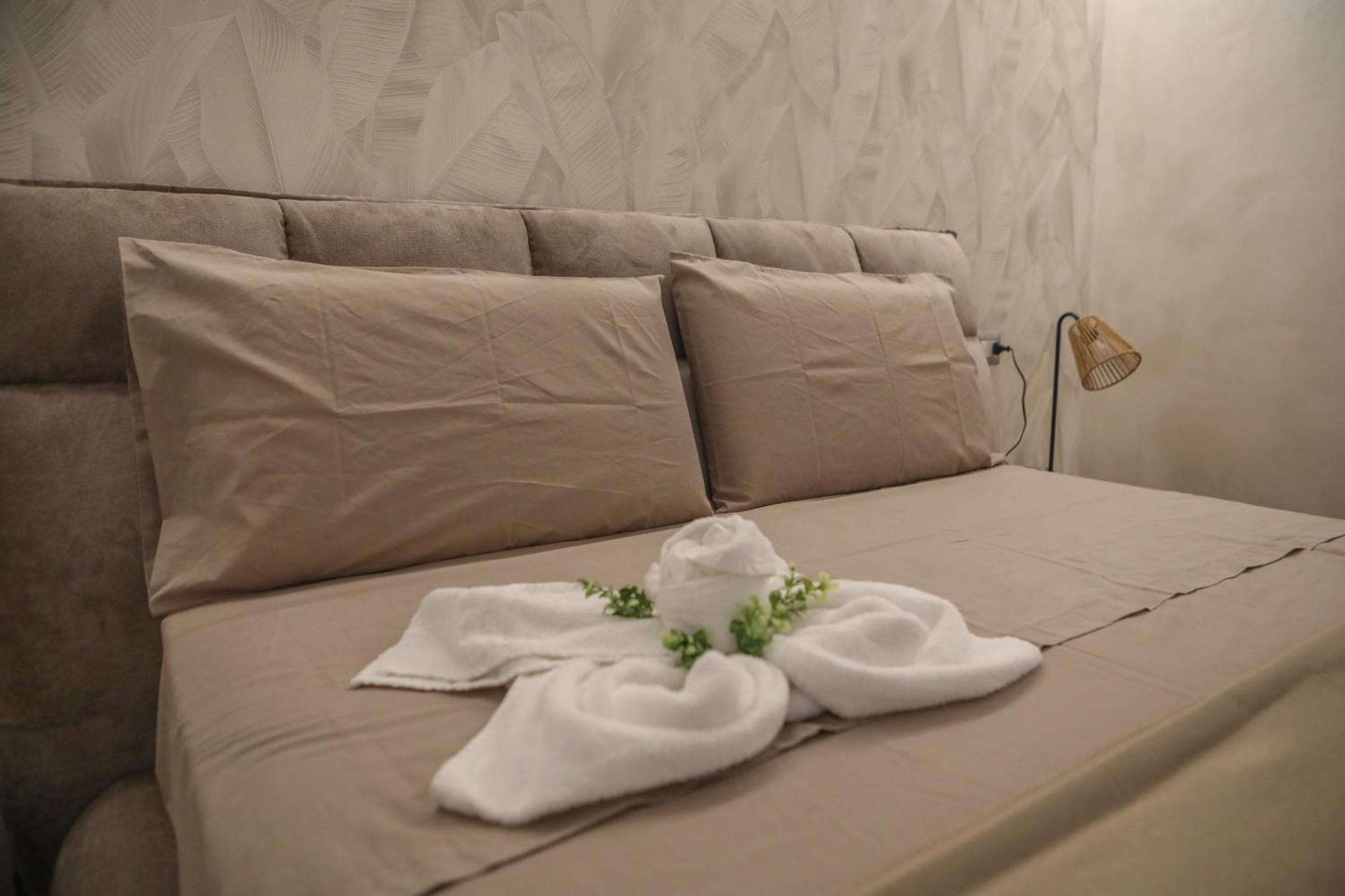 Apartamento Luxury Regina 14 Bari Exterior foto