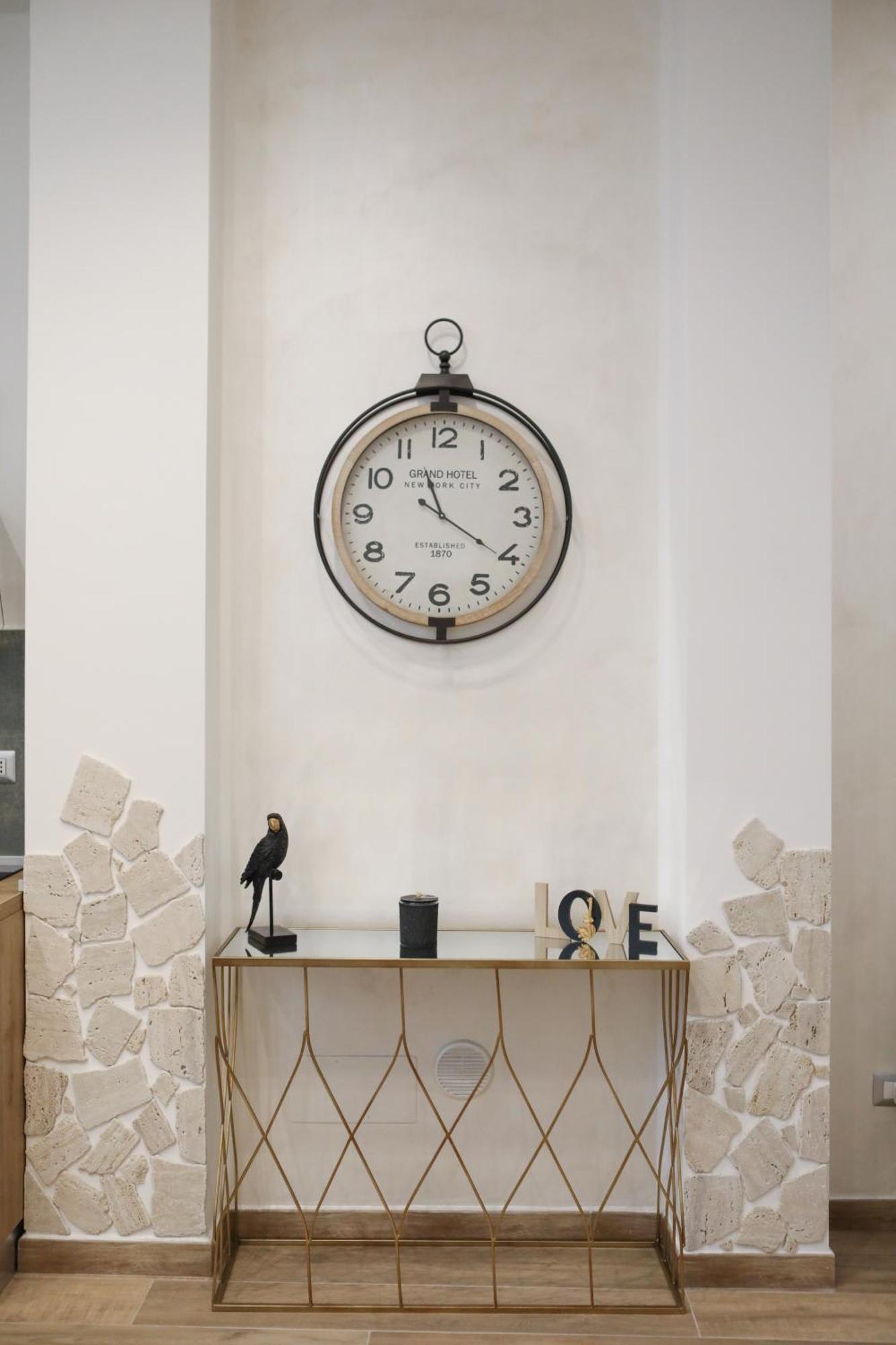 Apartamento Luxury Regina 14 Bari Exterior foto