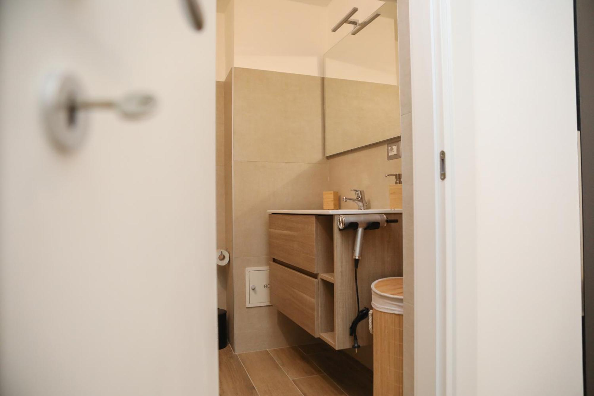 Apartamento Luxury Regina 14 Bari Exterior foto